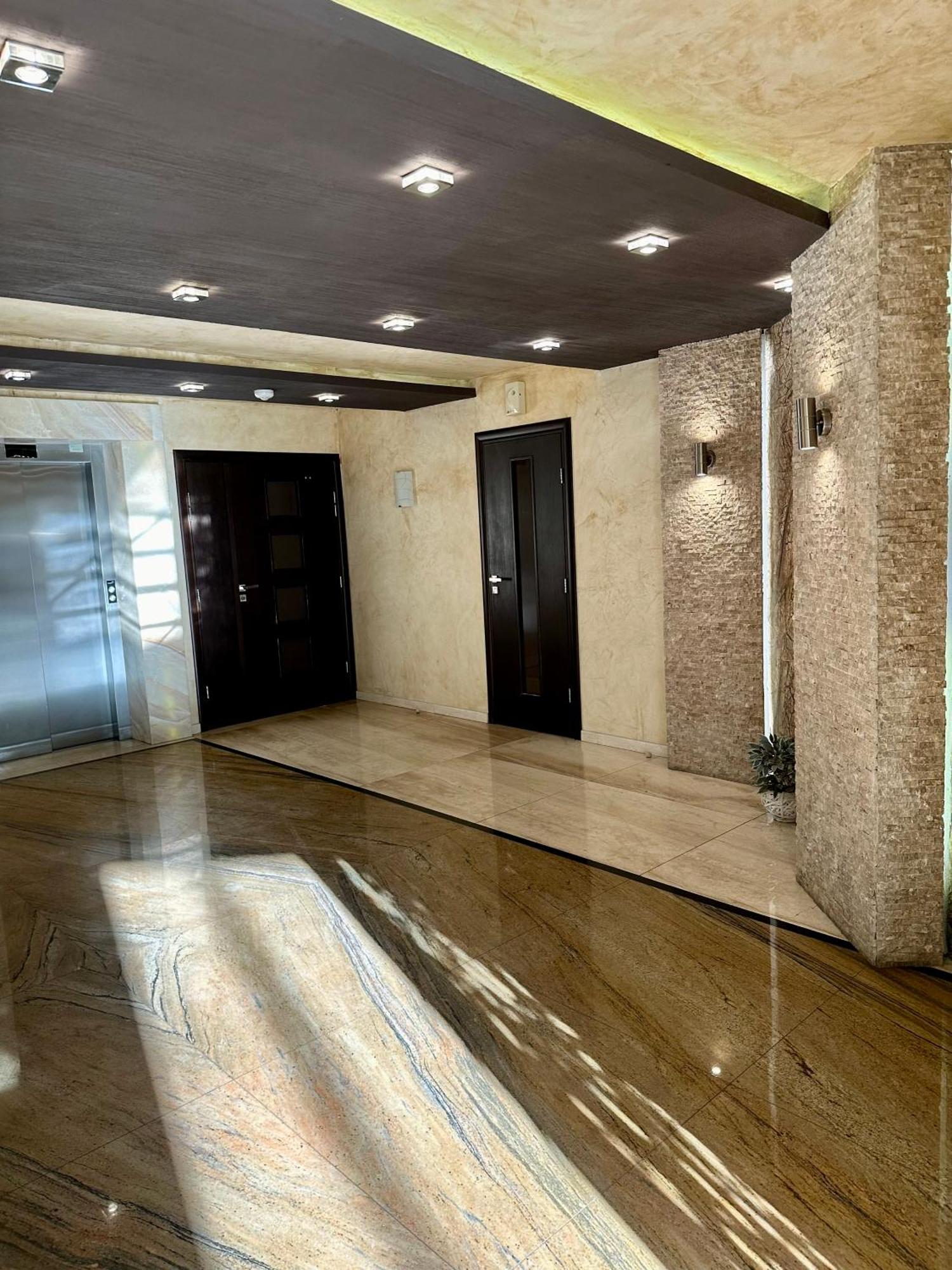 Serenity Studio Burgas Luaran gambar